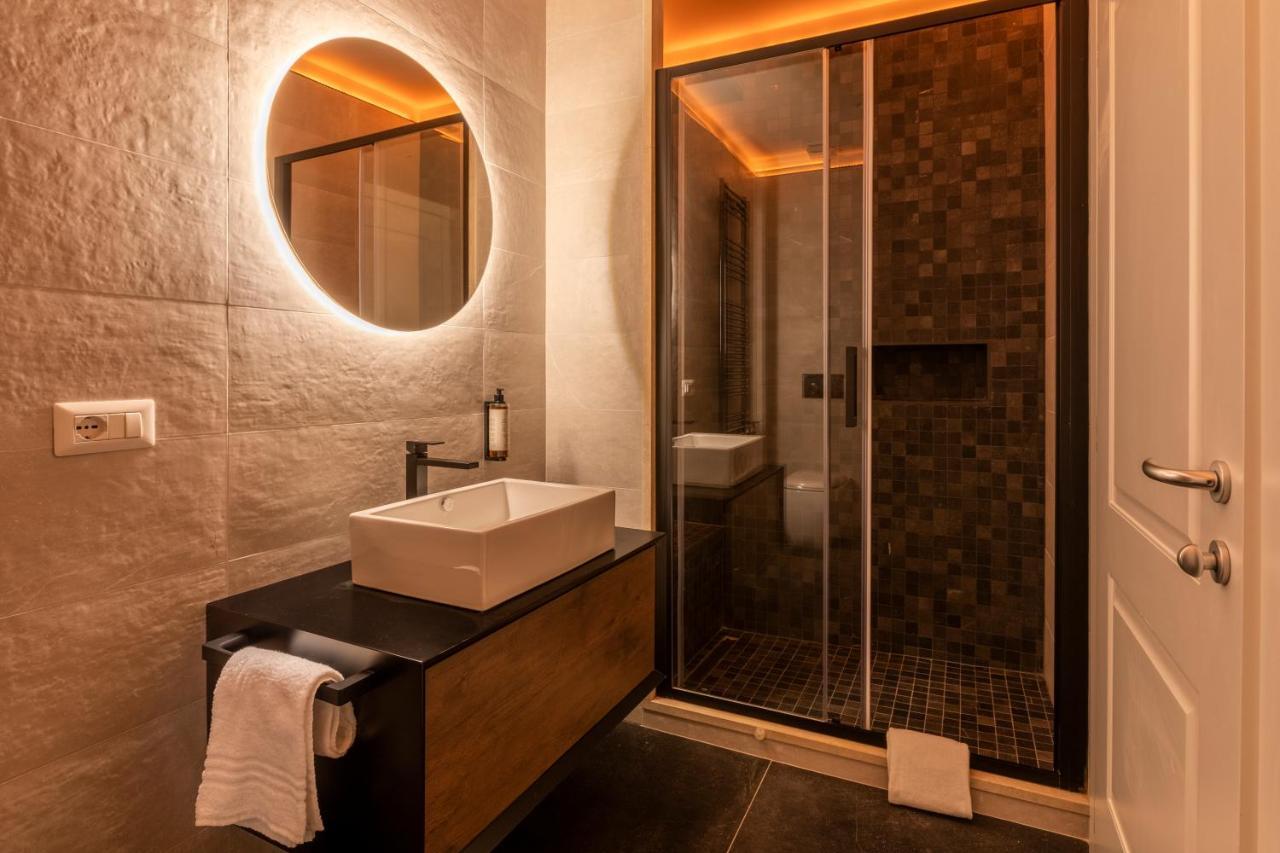 Largo Arenula Suites Рим Екстер'єр фото